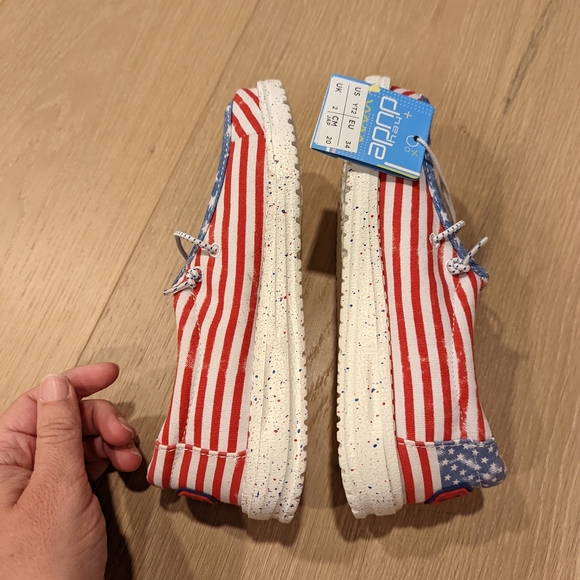 Patriotic Kids Shoes with Stars and Stripes - Picture 4 of 11